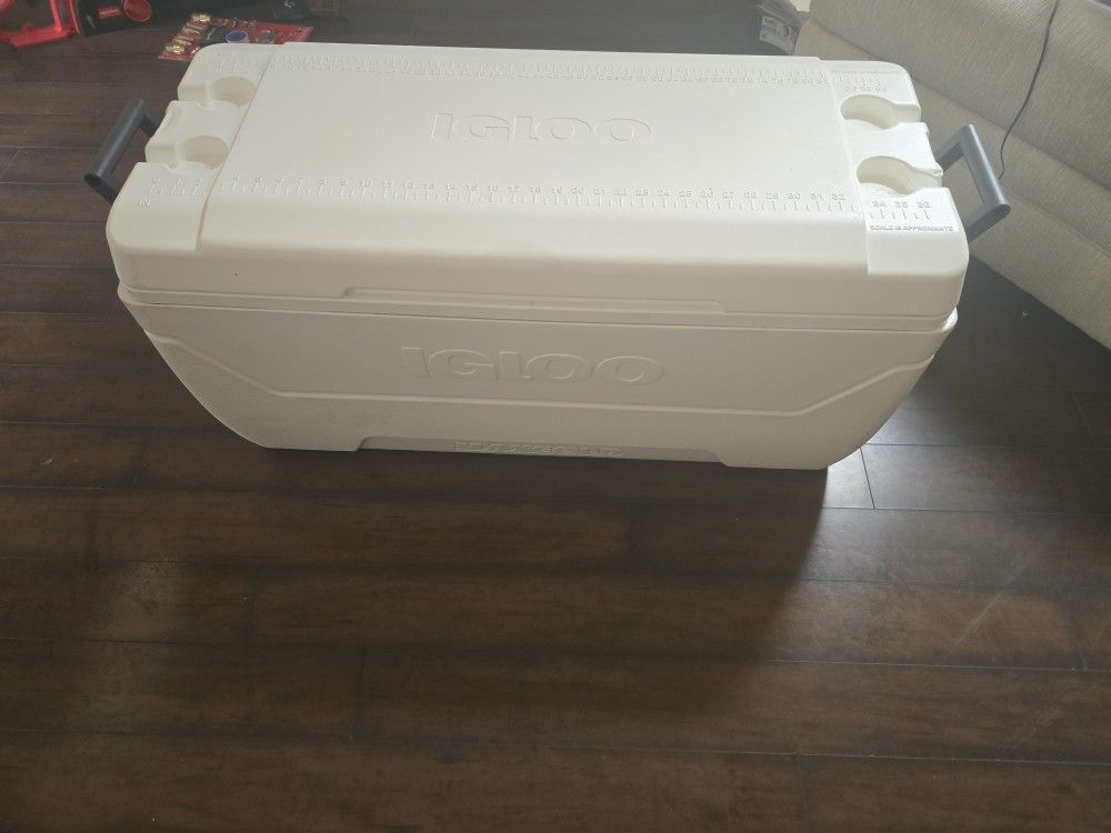 165qt Igloo MaxCold Extra Large Cooler $75