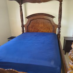 Antique Full Size Comes With Mattress 