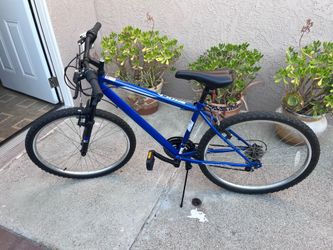 Huffy blue mountain bike 26 inch
