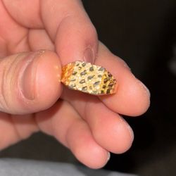 10k Nugget Ring size 8❗️