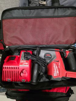 M18 FUEL 18V Lithium-Ion Brushless Cordless 5/8 in. SDS-Plus Rotary Hammer and charger