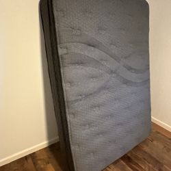 BARELY used Full Mattress . LIKE NEW! 