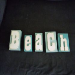Super Cute And Clean Beach Blocks Wooden And Painted Excellent Condition 