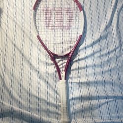 Pink Wilson tennis racket good condition 