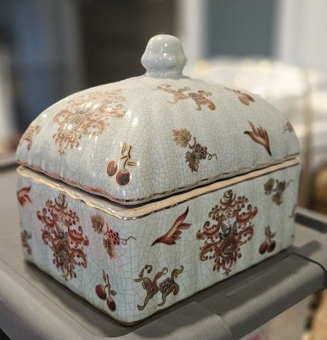 Ceramic Trinket Box