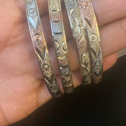 SELLING MY JEWELRY 