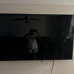 65' ROKU Tv
