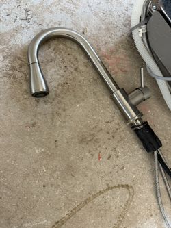 Brushed nickel faucet