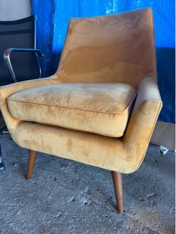Please read ‘Office furniture*A few items left over from our designers office