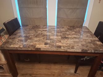 Dinning room table