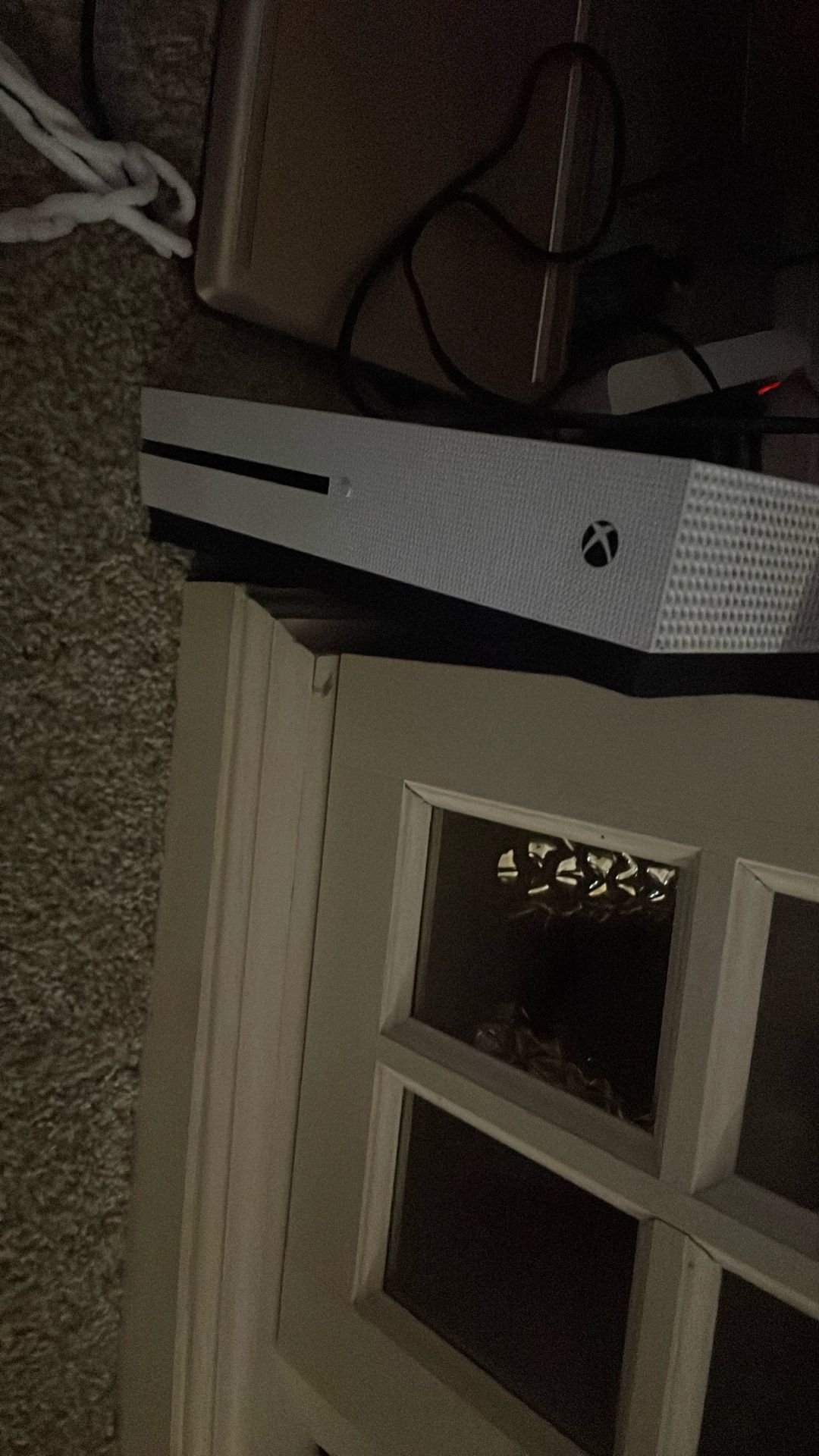 A New Xbox 1 S Maybe 3-8 Months Old!