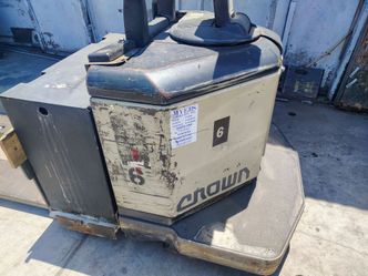 Electric crown pallet jack