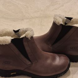 UGG 