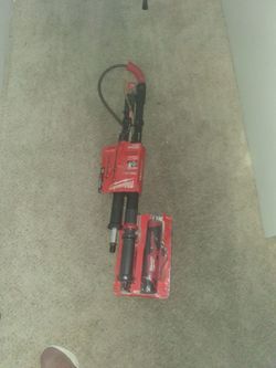 Set of 2 Milwaukee  trap snake