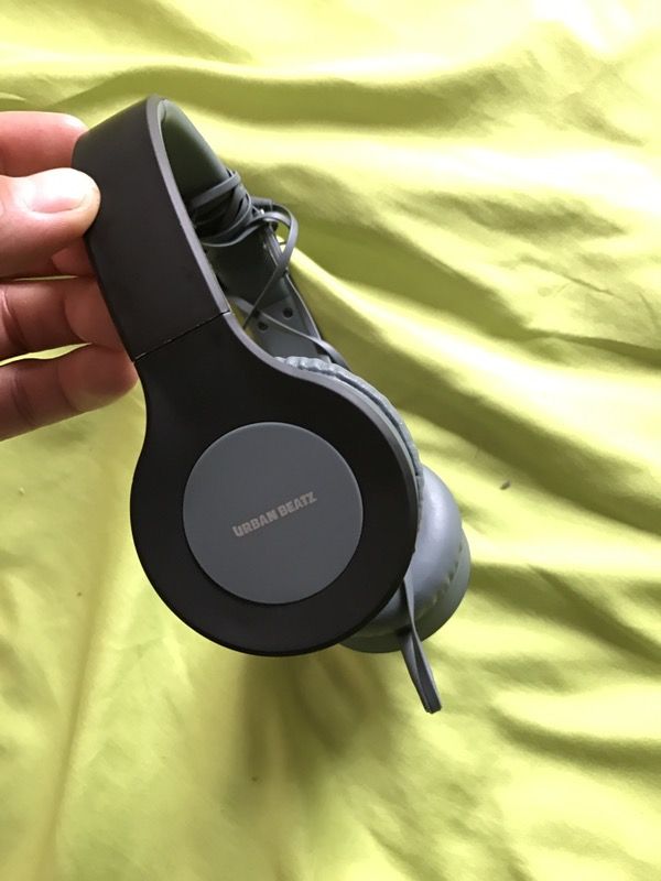Urban beatz headphones