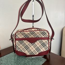 Authentic BURBERRY Crossbody Bag 🌺🌺