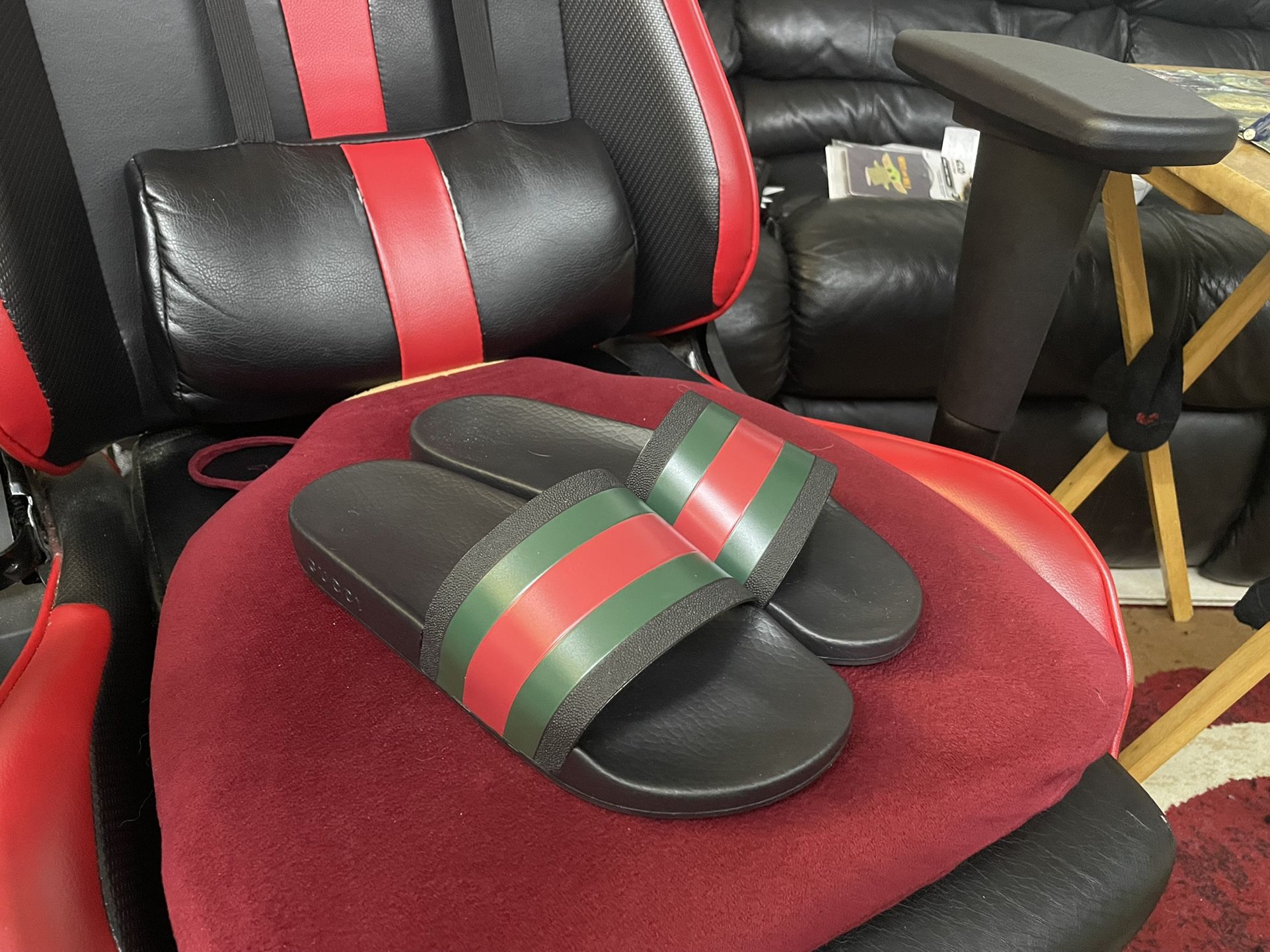 Brand new Gucci 72 Mens Sandals/Slides Size 10
