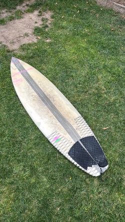 Grom surfboard 5’2 16 liters
