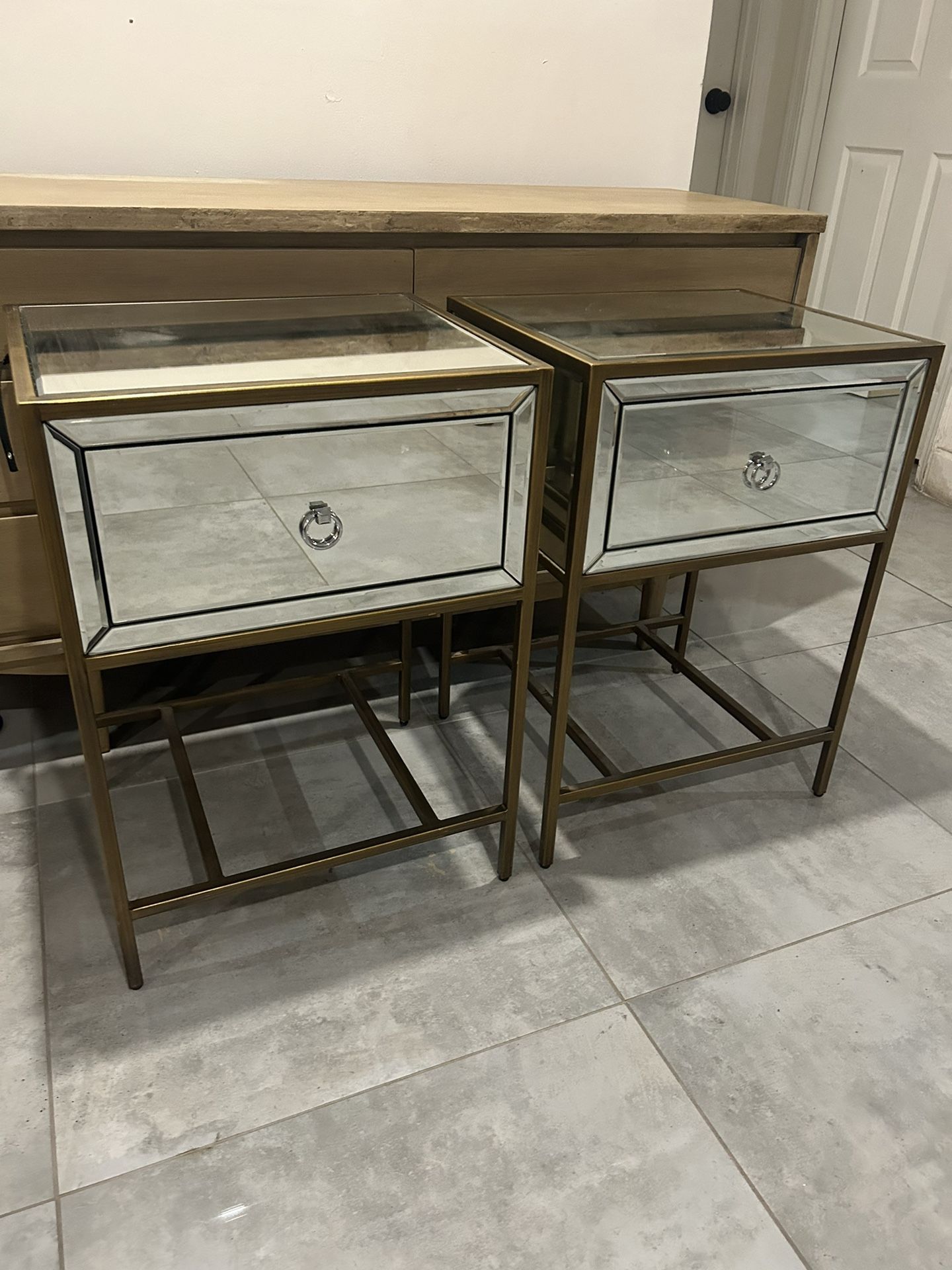 Mirrored Nightstand Set 