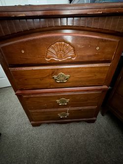 Broyhill dresser