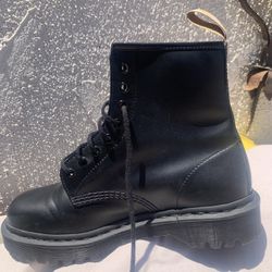 Doc Martens (Dr. Martens)