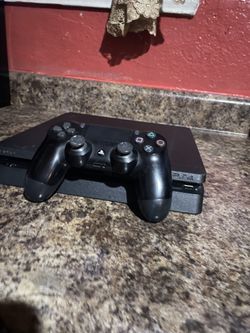 Play Station 4 1tb