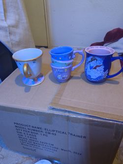 DISNEY MUGS