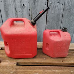 5 Gallon & 2 Gal Plastic Gas Can