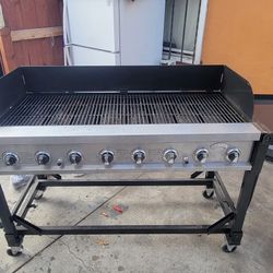 8- Burner Event Propane Gas Grill with 2 Folding Side Tables