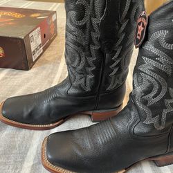 Los Altos Black leather cowboy boots silver embroidery Men’s Size 10