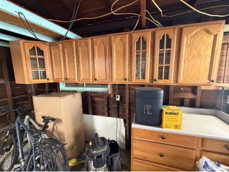 Free Kitchen cabinets