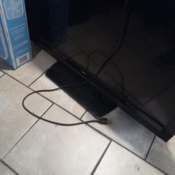 JVC 32' Flat screen TV 