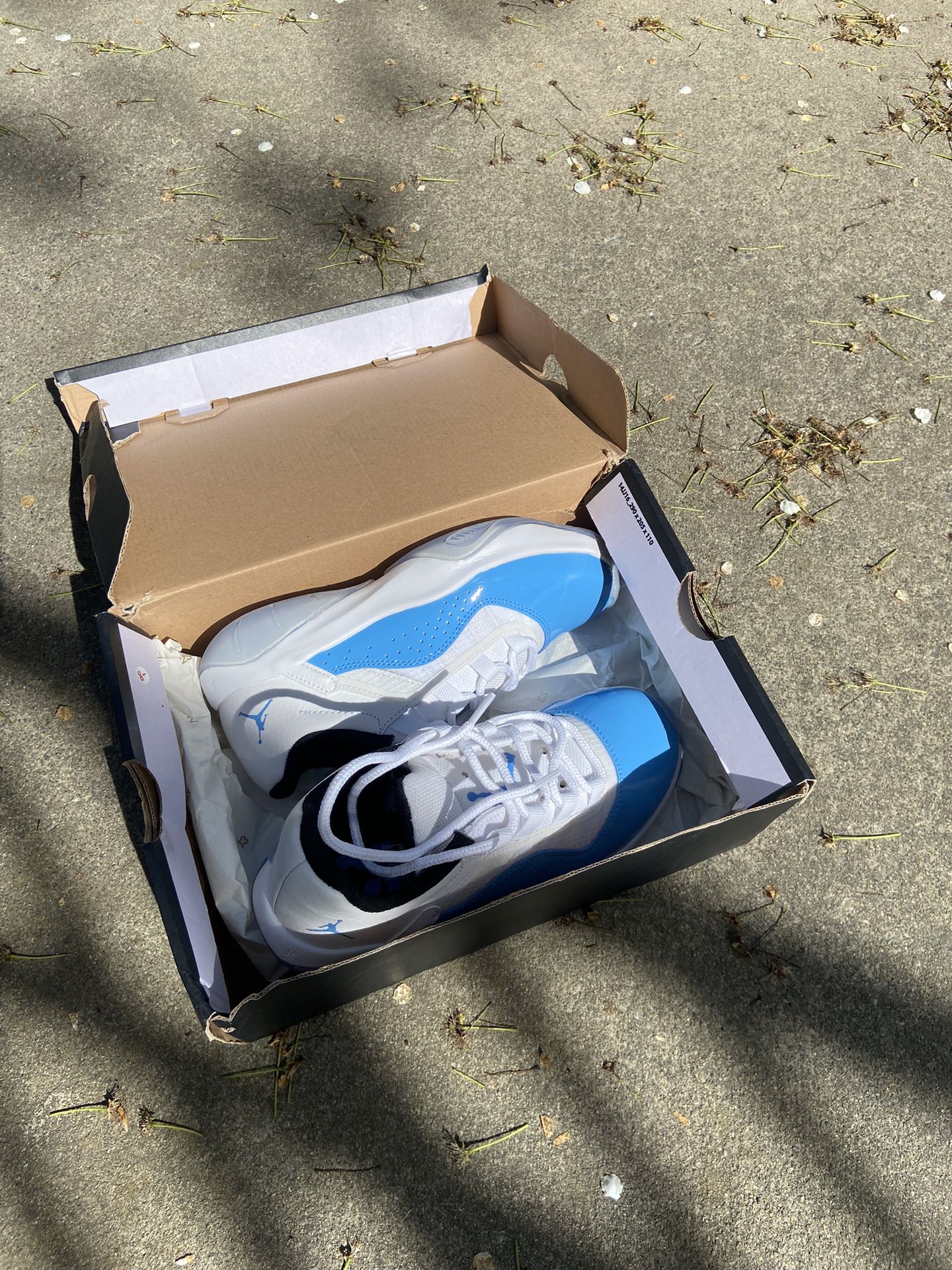 AIR JORDAN 11 CMFT LOW (GS) 4Y