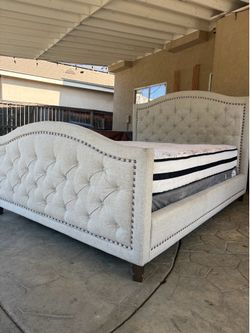 Queen Bed