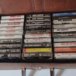 30 Cassettes 
