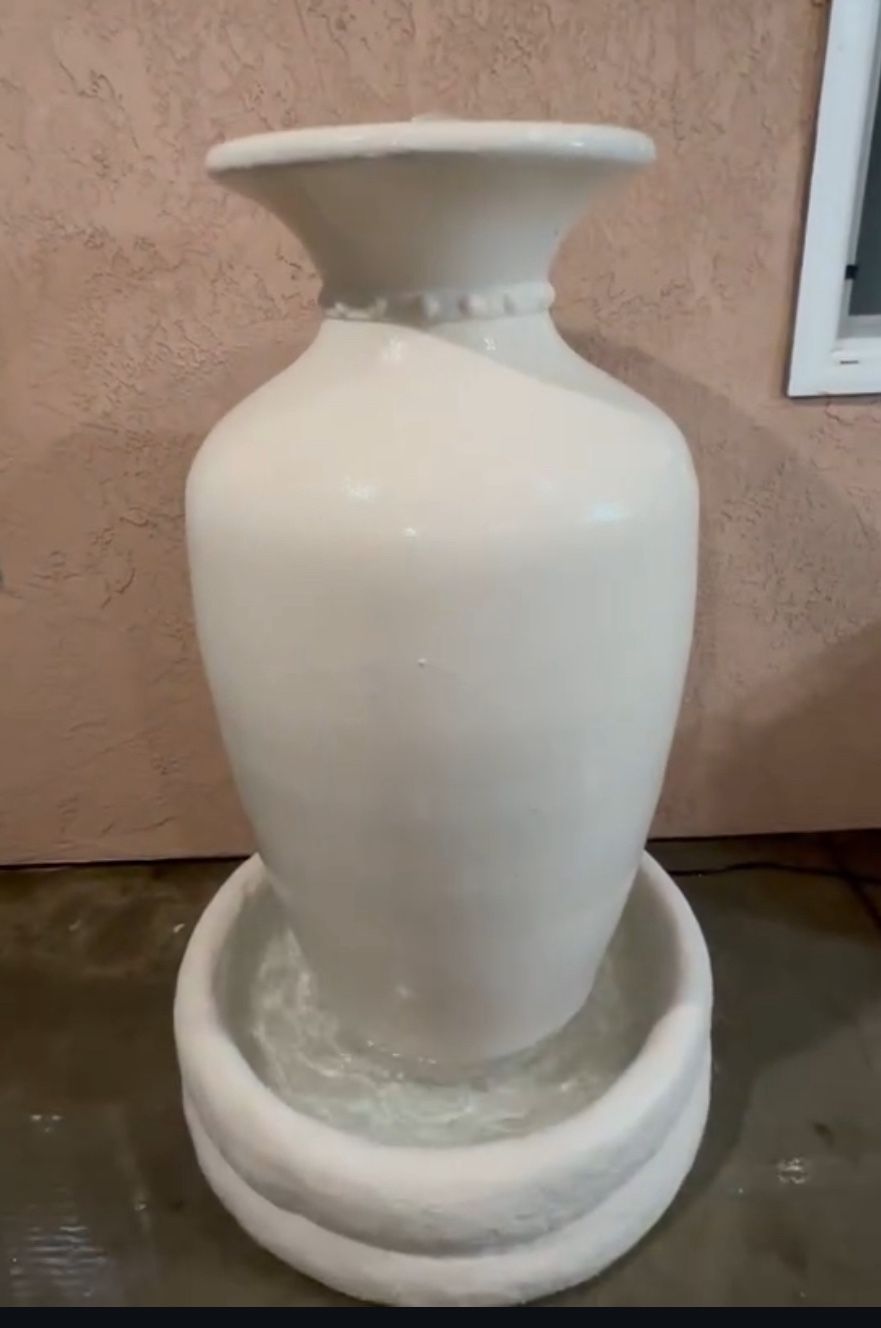 4ft Water fountain