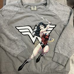Women’s Juniors Wonder Woman Sweatshirt