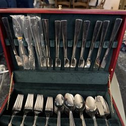 Vintage Northland Stainless Flatware Set in Wooden Box Forks Spoons Knives Service Ware Utensils