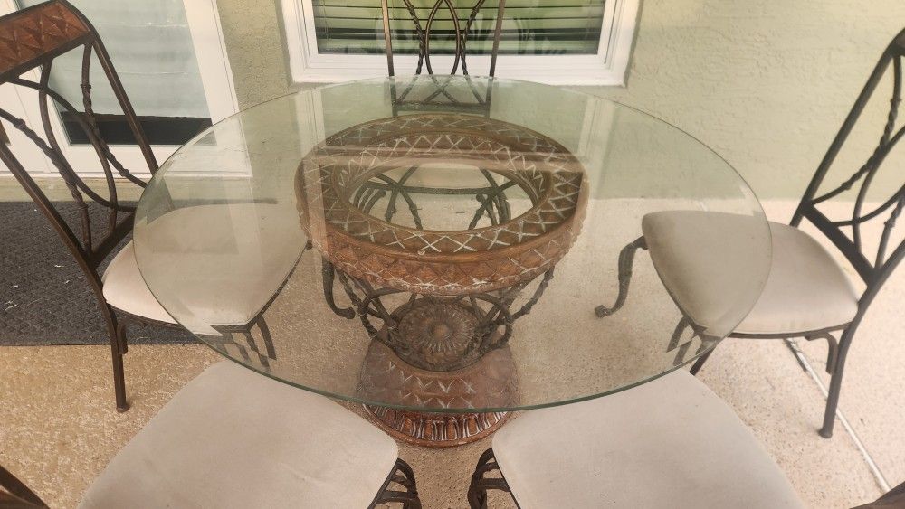 Table and chairs 