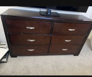 Dresser 6 drawers
