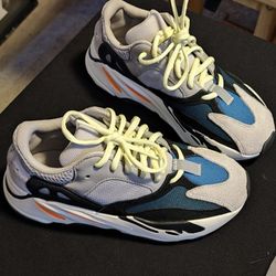Adidas Yeezy Boost 700 Wave Runner B75571 | Size Mens 5 1/2 Pre-Owned