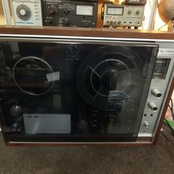 Vintage 1960s Bell&Howell (Panasonic) Reel To Reel. Serviced. Records & Plays.