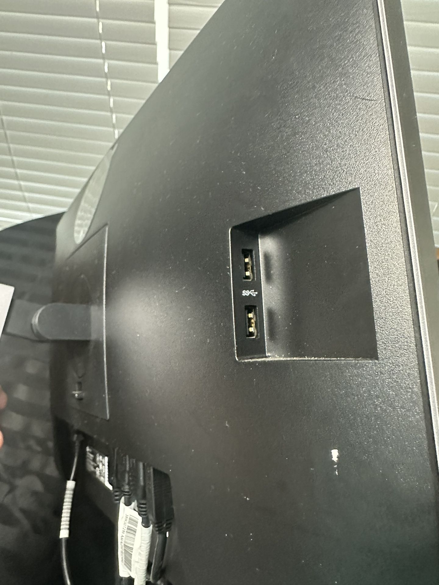 HP EliteDisplay E233 23 Inch Screen LED Lit Monitor Silver