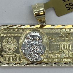 10K Gold Pendant. New 