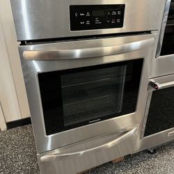 Frigidaire 24” Gas Oven
