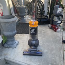 Dyson Vacuum 