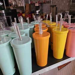 Stainless TUMBLER WITH STRAW