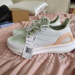 Adidas Pureboost 5 Women's Size 9.5