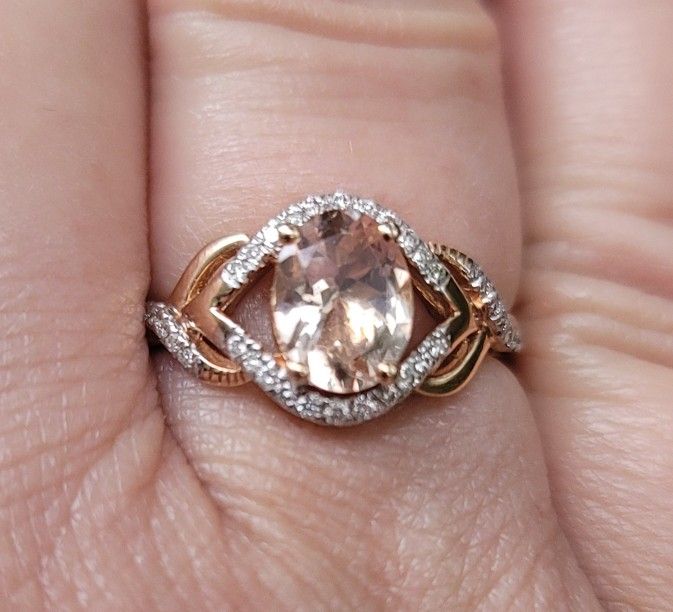 Kallati Morganite and 1/8 ct. tw. Diamond Ring in 14K Rose Gold (Size 7)