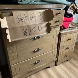 Dresser set